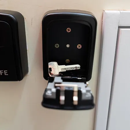 і львівська резиденція * Lviv